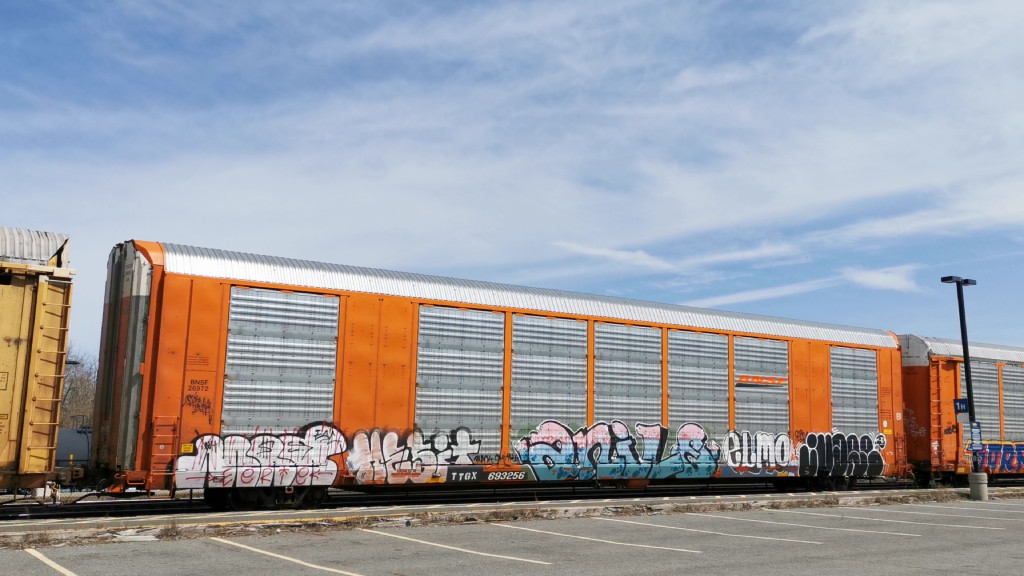 BNSF 26972 (Body) TTGX 693256 (Flat)